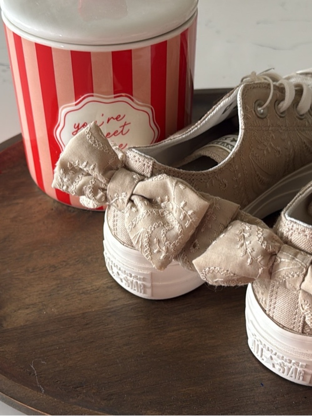 NWT Converse Women's Beige Embroidered LowTop Platform Sneakers - Picture 4 of 4